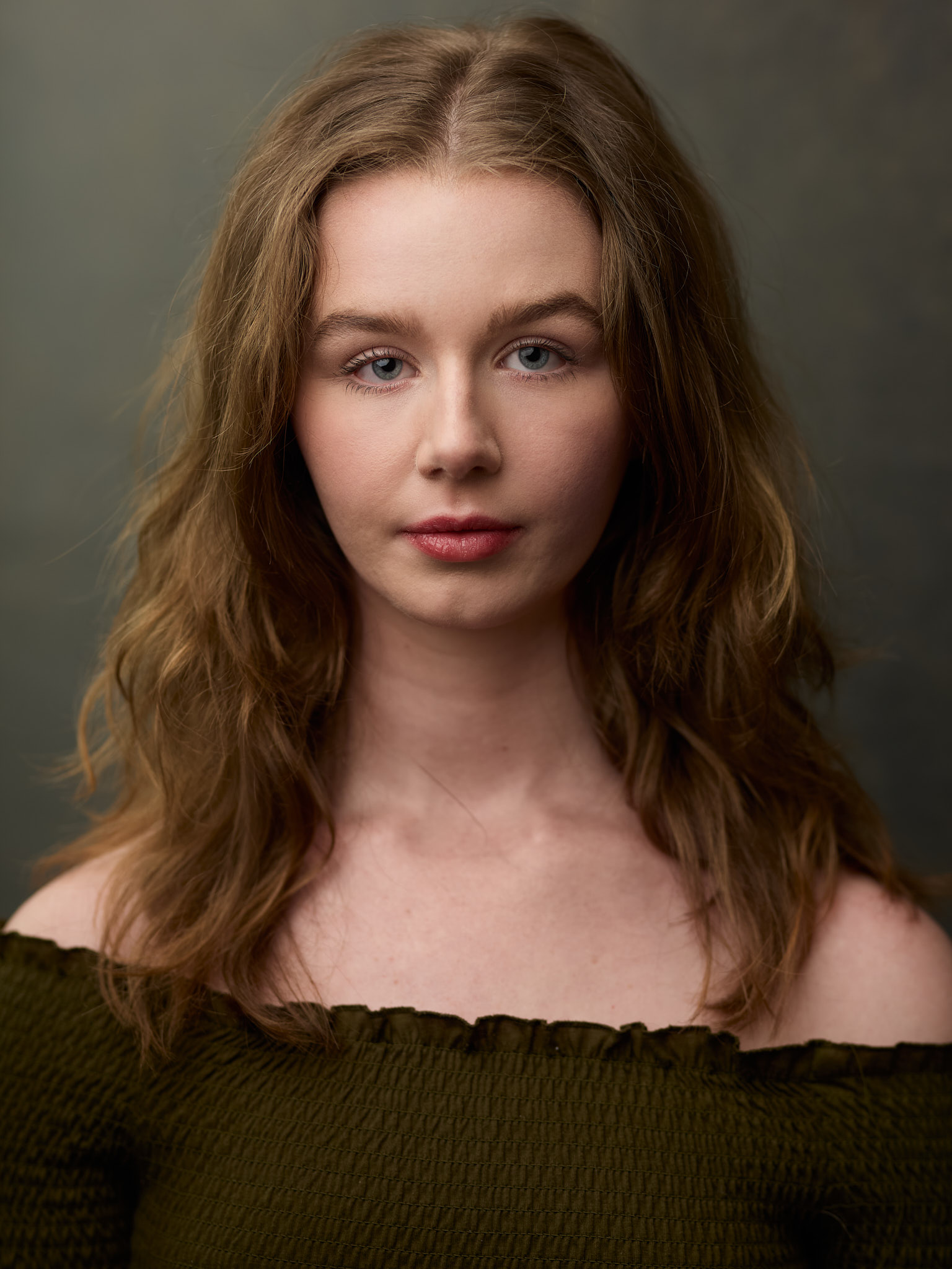 Caitlin Adams Headshot