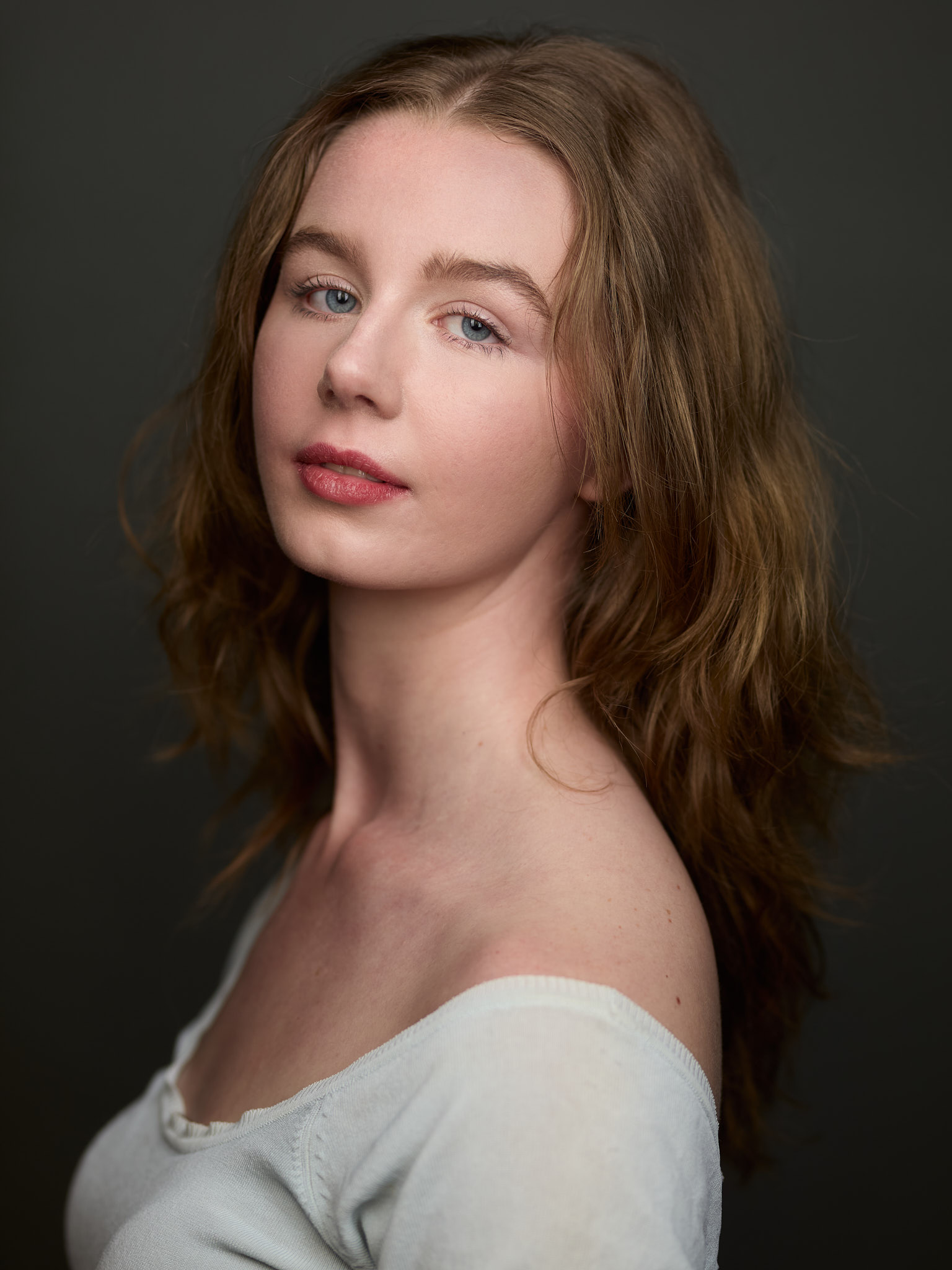 Caitlin Adams Headshot